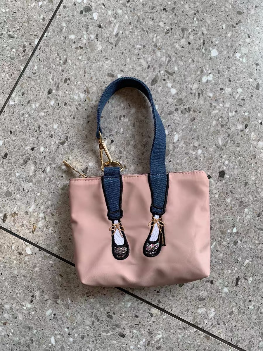 Modna haftowana portmonetka, w – Women Bags With Wallet recenzja i cena